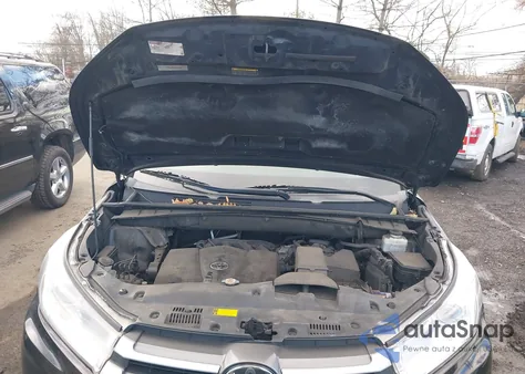 2019 Toyota Highlander Le from USA, damaged, VIN 5TDBZRFH2KS968763